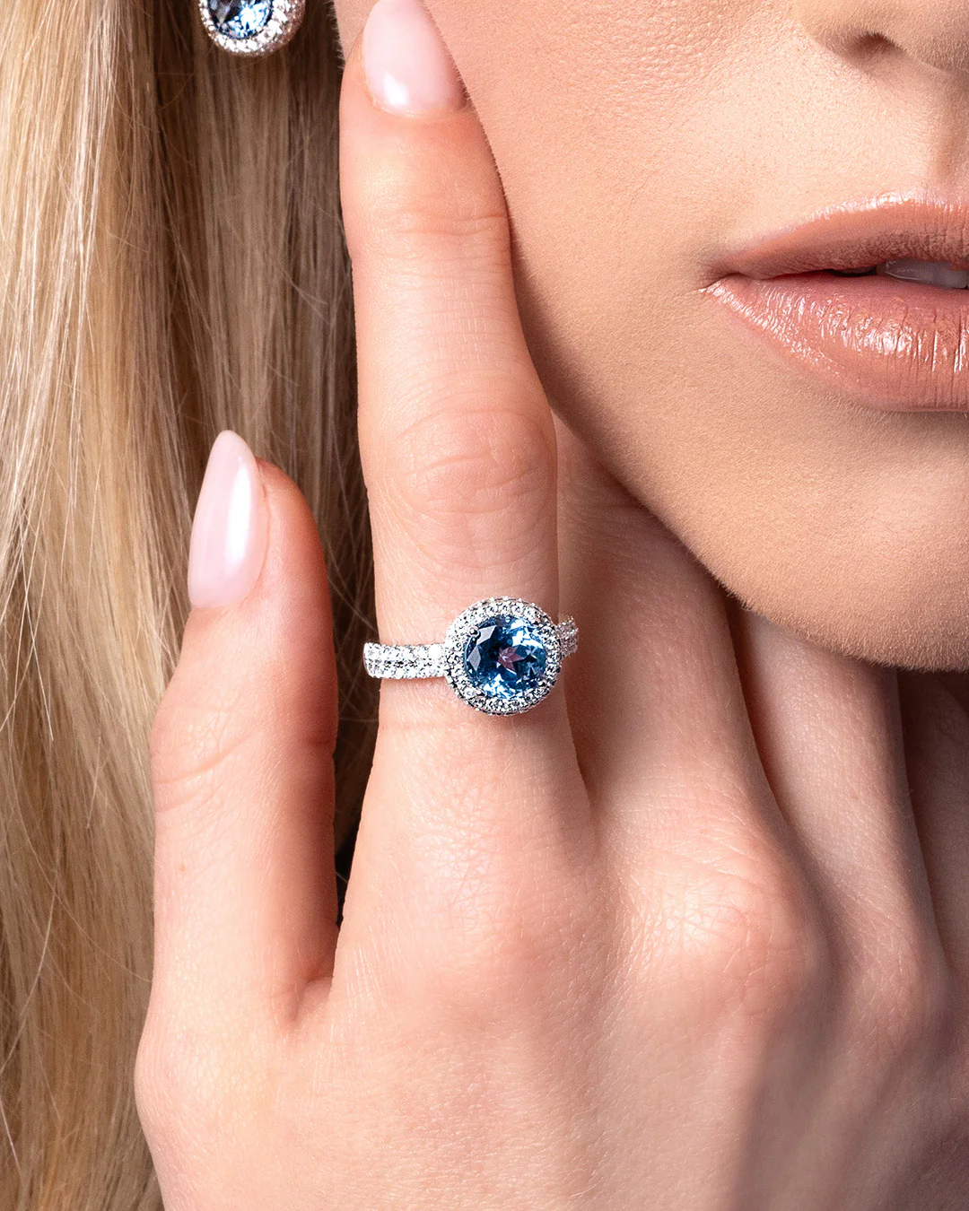 Aqua Blue Spinel Ring - Image 3